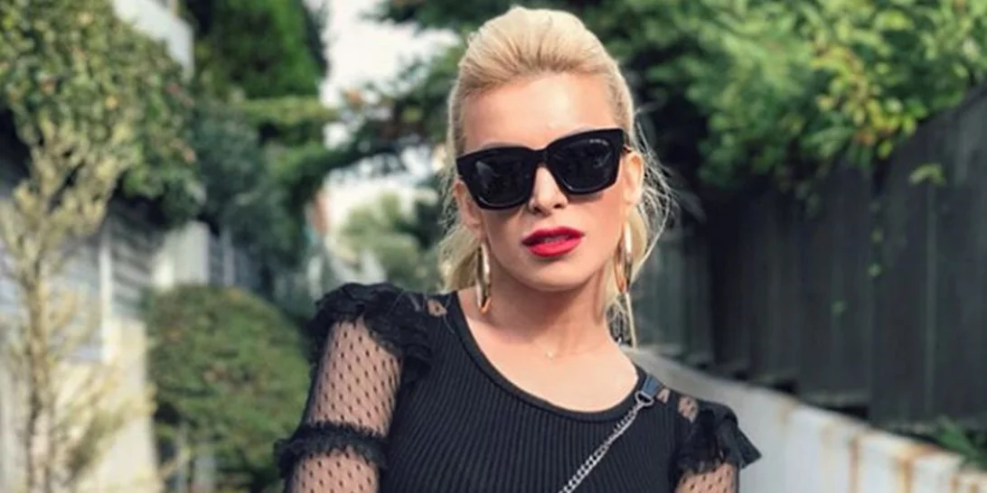 Κατερίνα Καινούργιου | Το Χριστουγεννιάτικο δέντρο και το γλυκό μήνυμα της