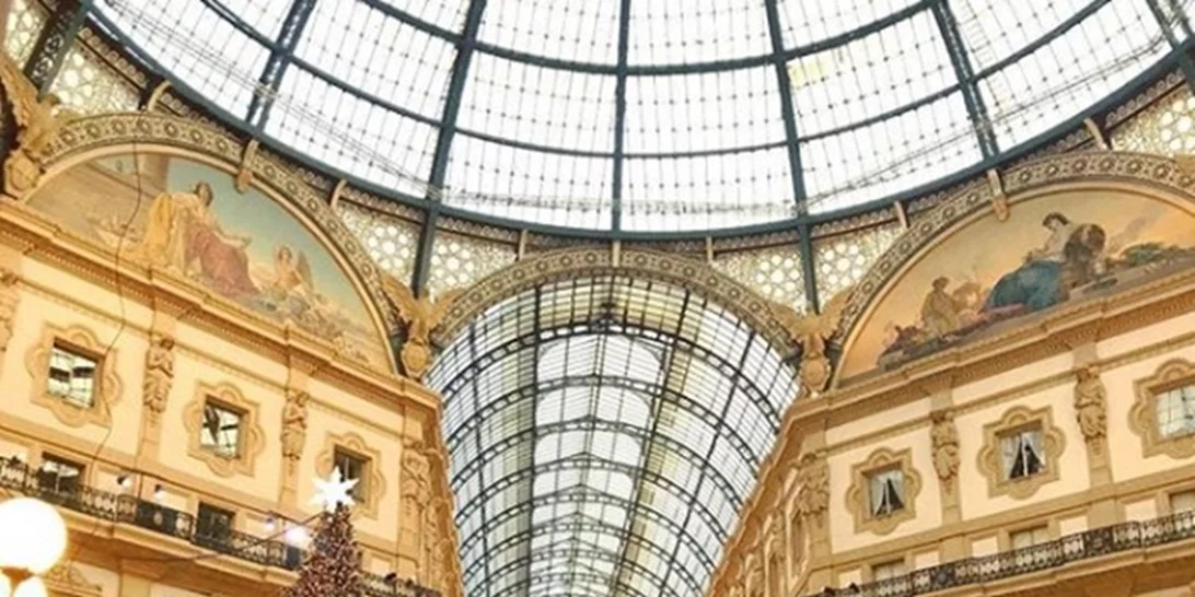 Αυτό είναι σίγουρα το πιο εντυπωσιακό Χριστουγεννιάτικο δέντρο!