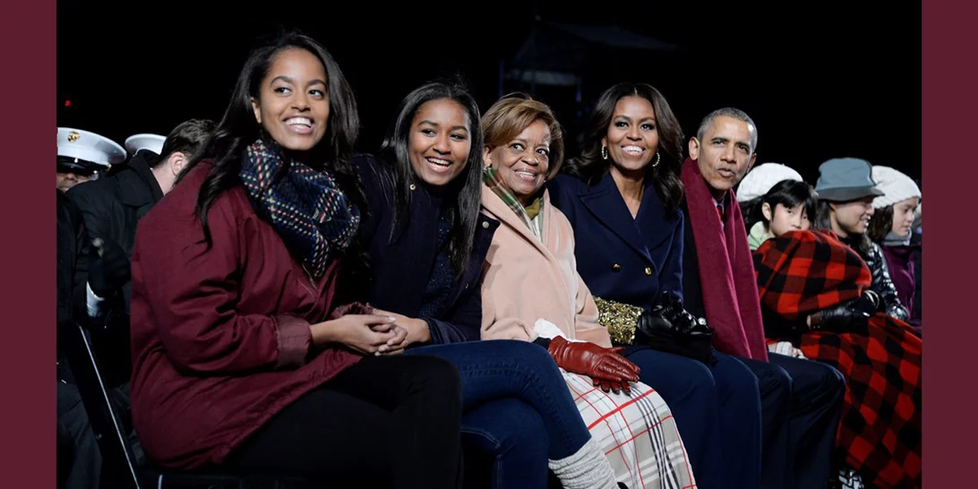 It's Christmas time! Όταν οι celebrities ποζάρουν για τις χριστουγεννιάτικες κάρτες τους