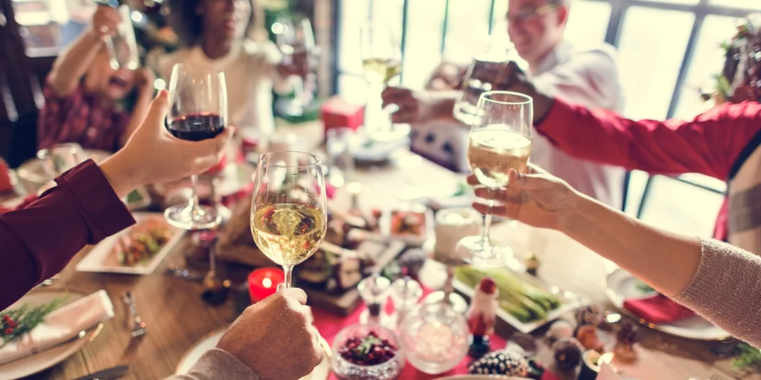 Μάθαμε τι τρώει η διαιτολόγος στις γιορτές (και το μυστικό για να μη πάρεις κιλά!)