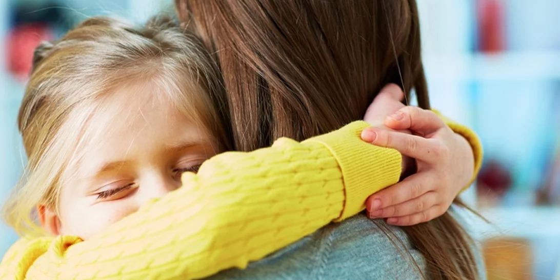 Mother Blame | Η ντροπή της ψυχολογίας που κατηγορεί τη μάνα για όλα