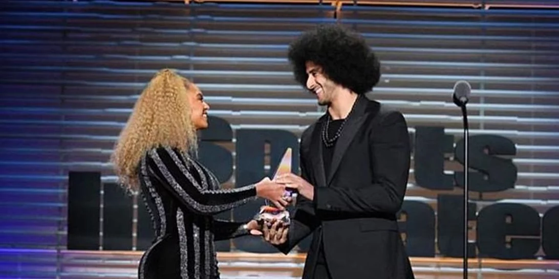 Beyonce | Η εμφάνισή της στο Sportsperson of the Year Show