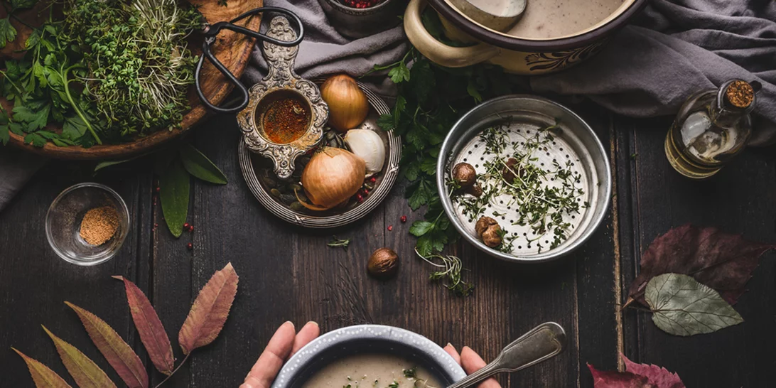 Αυτή η βελουτέ σούπα κάστανου θα ταιριάξει τέλεια στο γιορτινό τραπέζι