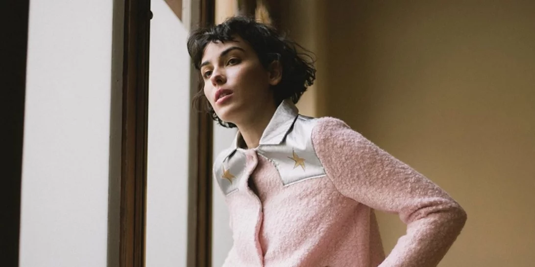 Πώς μπορείς να υιοθετήσεις εύκολα το ανεπιτήδευτα cool βρετανικό στυλ