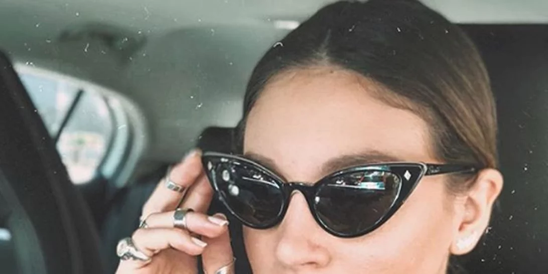 Αθηνά Οικονομάκου | Η selfie με τον κούκλο σκύλο της