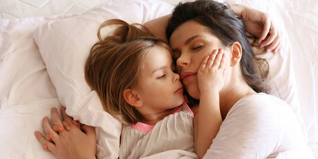 Με ποιο τρόπο επωφελούνται οι γονείς από τη συγκοίμηση