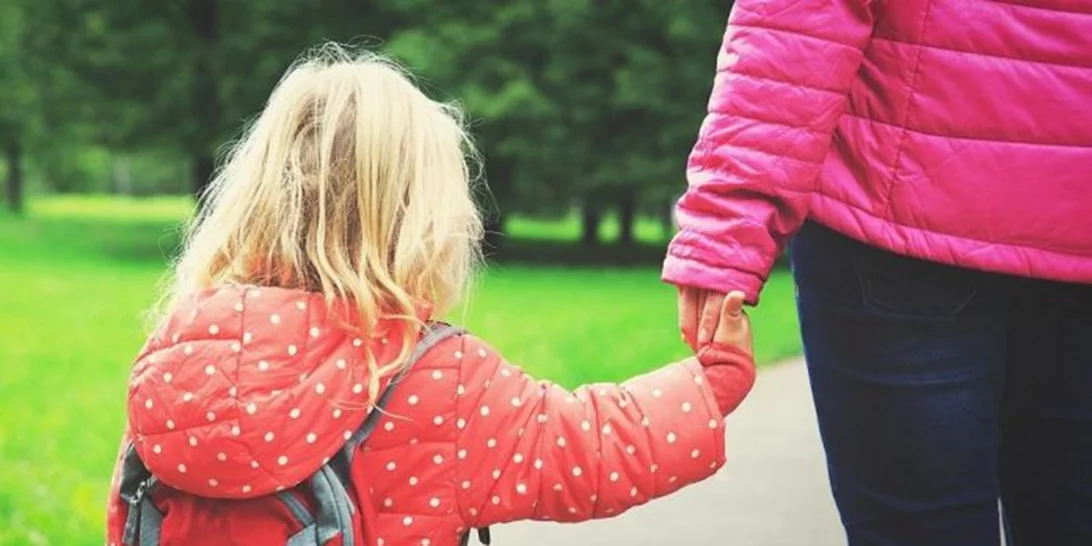 Γιατί οι γονείς σέρνουν τα παιδιά τους από την μία δραστηριότητα στην άλλη;