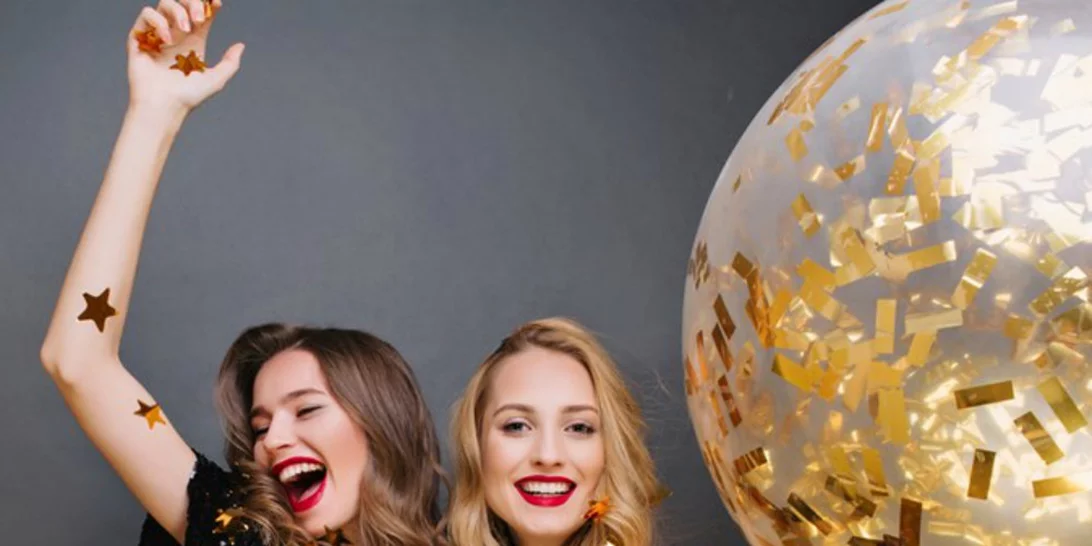 8 + 1 τρόποι για να αντιμετωπίσεις το hangover της Πρωτοχρονιάς