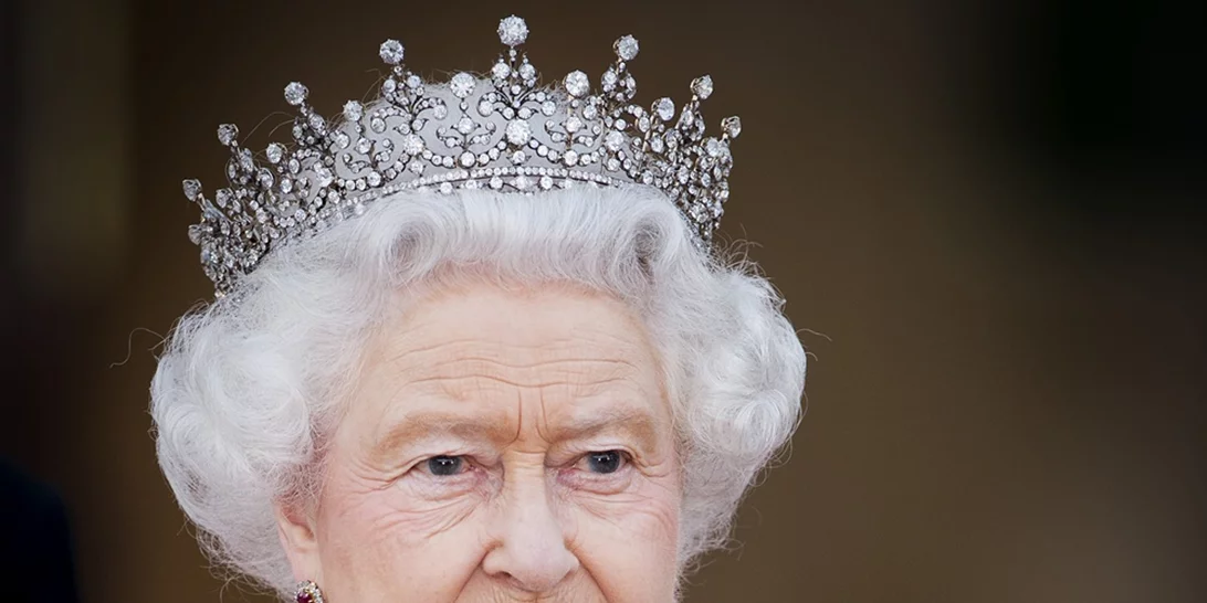 Βασίλισσα Ελισάβετ | Από το Παλάτι στο front row της Εβδομάδας Μόδας του Λονδίνου!