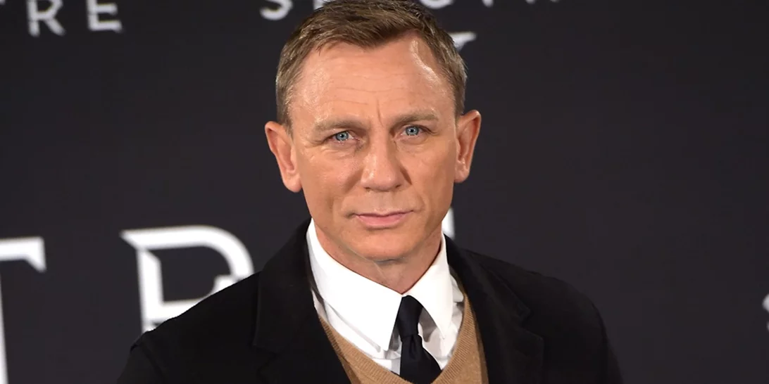 Ο Daniel Craig υπερασπίζεται την απόφαση να καθυστερήσει η προβολή του «No Time To Die» έως το 2021