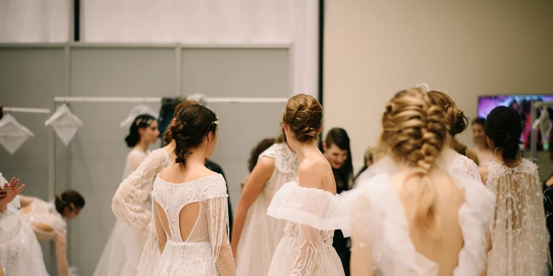 Παντρεύεσαι; Η μόνη συλλογή νυφικών που αξίζει να δεις είναι... ελληνική!