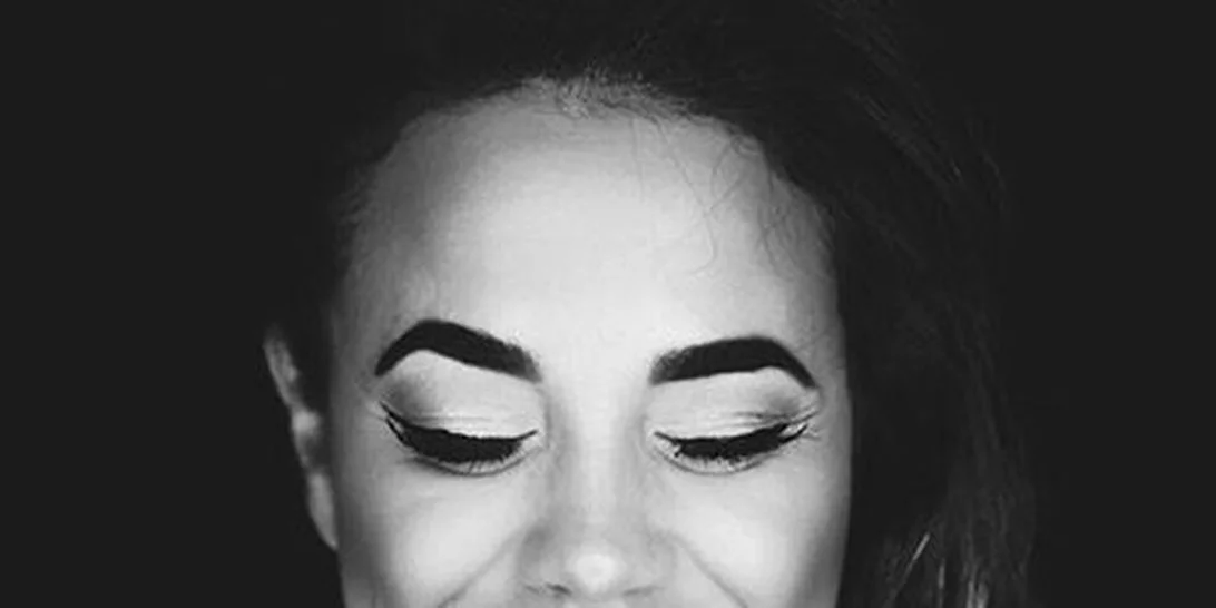 Πηνελόπη Πλάκα | Ποζάρει sexy στο κρεβάτι