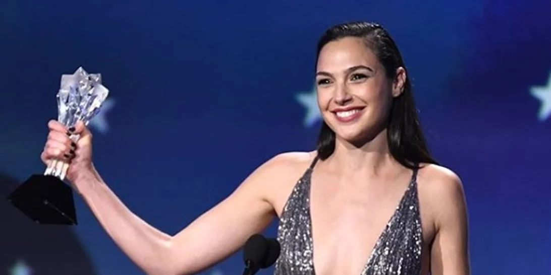 Critics' Choice Awards 2018 | Η υπόσχεση της Gal Gadot μέσω της ομιλίας της