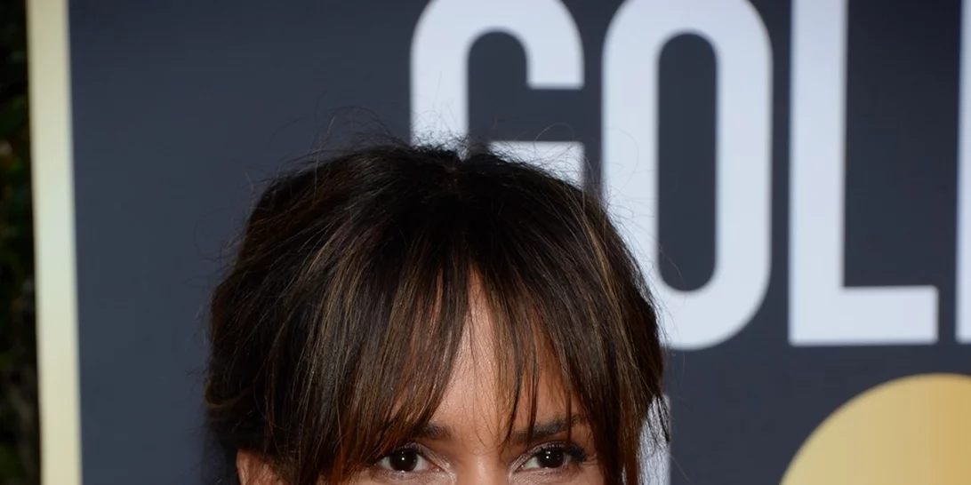 Halle Berry | Η topless φωτογράφιση στην έρημο Σαχάρα