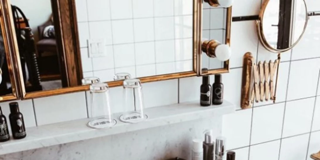 Πώς να βγάλεις την καλύτερη beauty φωτογραφία στο μπάνιο σου