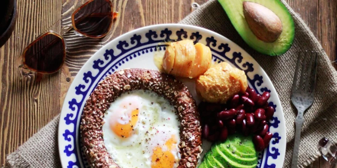 4 λαχταριστές συνταγές για πρωινό και brunch το Σαββατοκύριακο