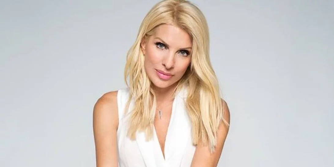 Η Ελένη Μενεγάκη μοιράστηκε άλλο ένα καλοκαιρινό look από την Άνδρο