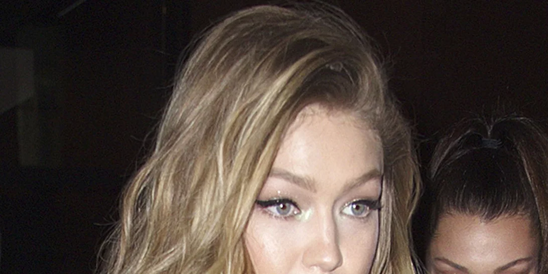 Η Gigi Hadid φοράει το look που θα φοράμε ΌΛΟ το Σαββατοκύριακο!