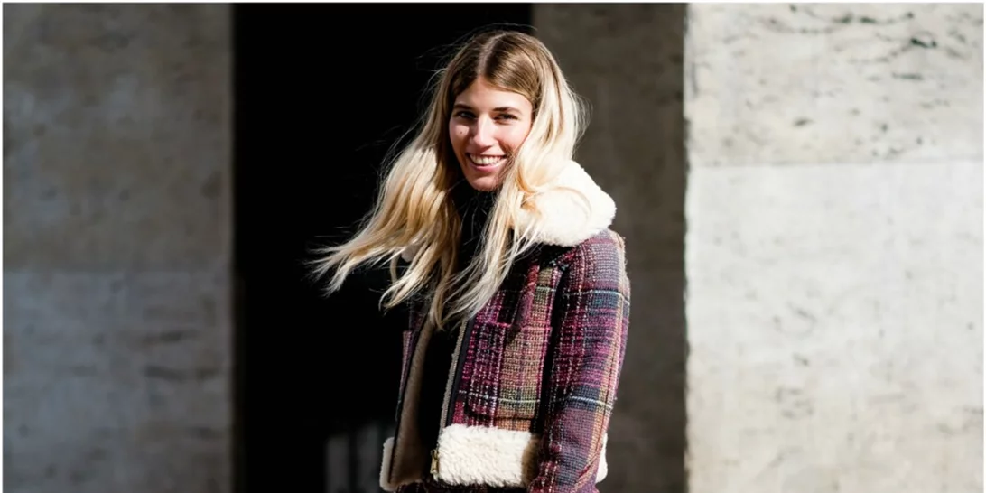 Ένα it girl μας αποδεικνύει ότι τα ορειβατικά μποτάκια είναι ξανά στη μόδα - ακόμη και σε street εμφανίσεις!