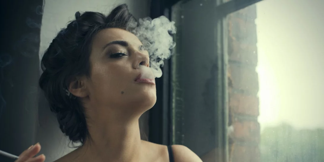 5 συνήθειες που είναι τόσο βλαβερές όσο και το κάπνισμα