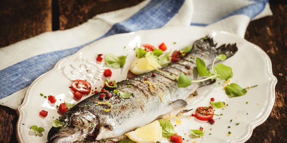 Τα καλύτερα εστιατόρια της Αθήνας που μυρίζουν θάλασσα