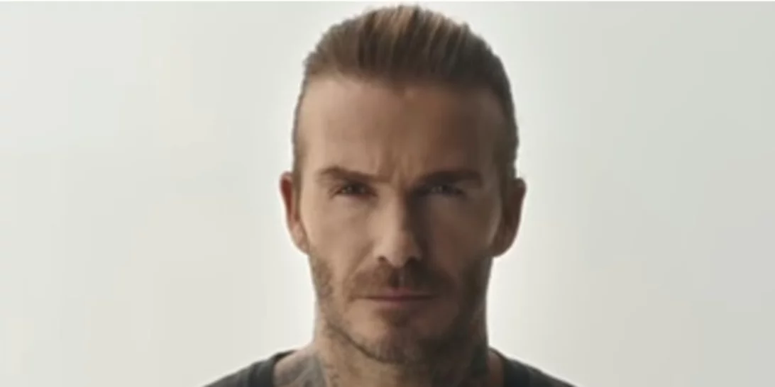 David Beckham | Μπήκε σε γυάλινο κλουβί με 10.000 κουνούπια!