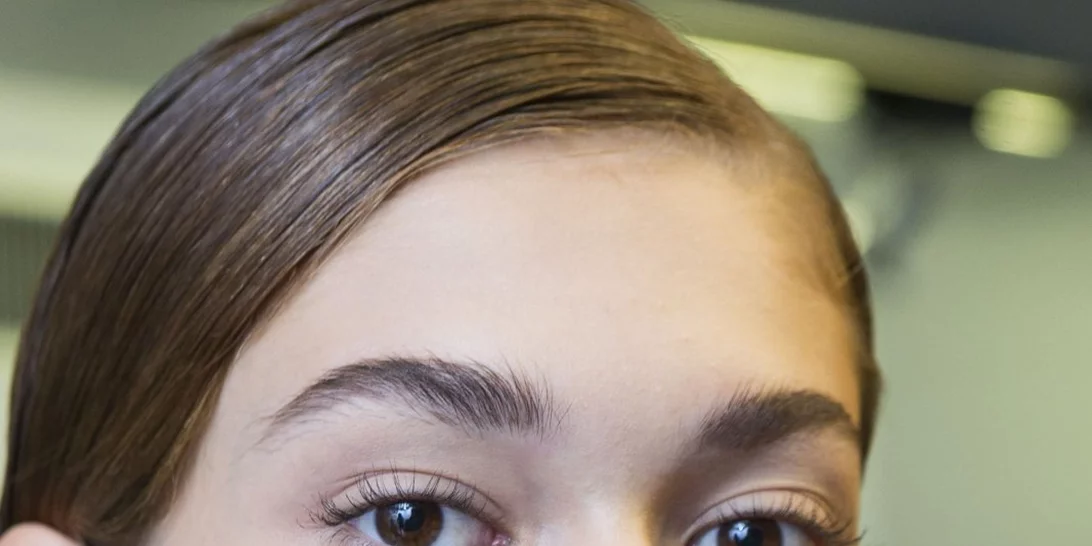 Πώς να διατηρείς πάντα ενυδατωμένο το πρόσωπό σου (έτσι θα είναι και φρέσκο και λαμπερό)