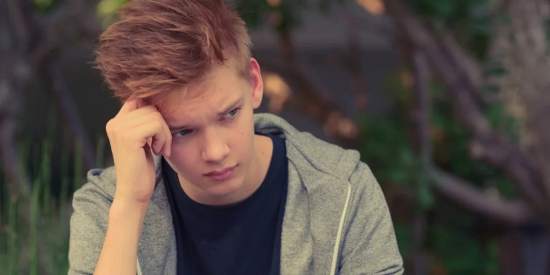 Δυστυχισμένα παιδιά – εκτός απ’ όσα δεν έχουν γονείς – είναι αυτά που τους έχουν πολύ