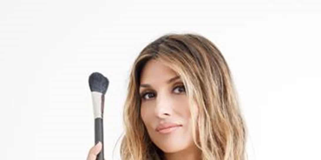 H Ρούλα Σταματοπούλου είναι η νέα make-up ambassador της MAX FACTOR!