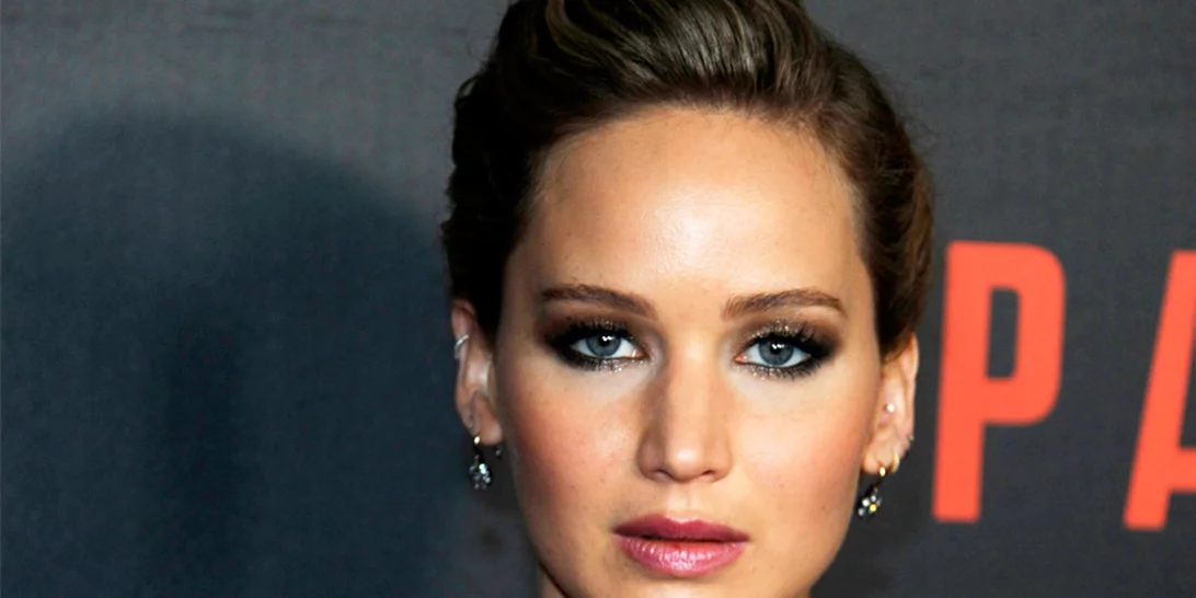 Jennifer Lawrence | Δες πώς συνδύασε τις μπότες πάνω από το γόνατο