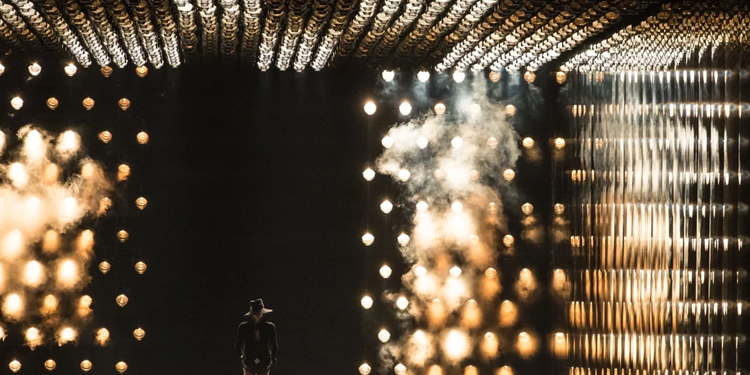 Saint Laurent Φθινόπωρο/ Χειμώνας 2018-19 | Total Black & Sexy