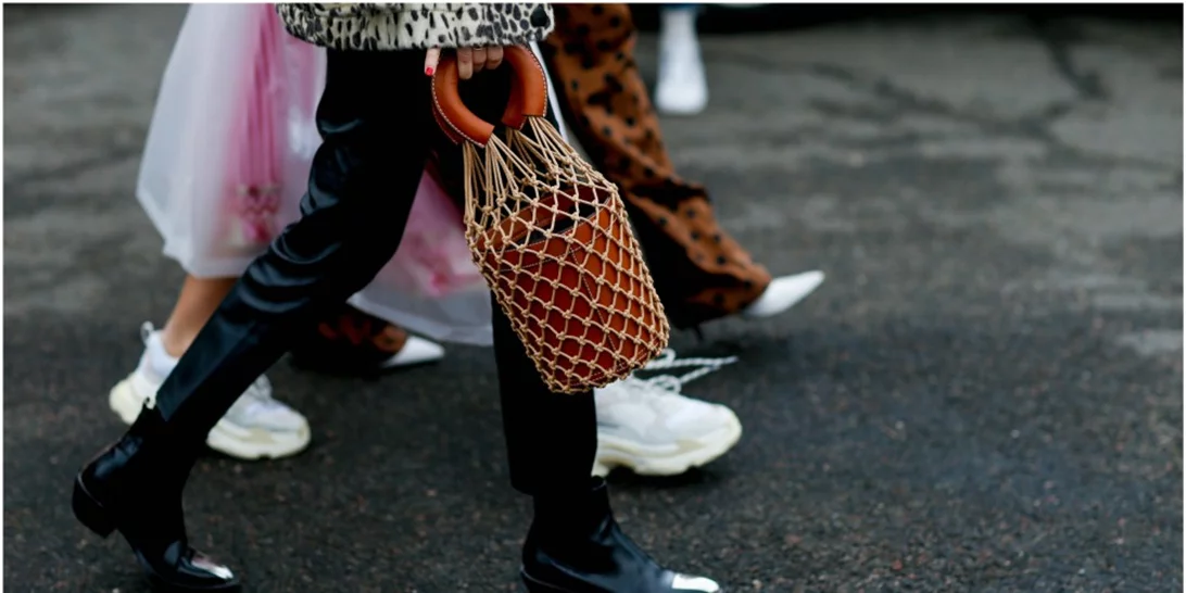 Μία νέα ιδιαίτερη τάση στα παπούτσια θα μας απασχολήσει πολύ το 2018