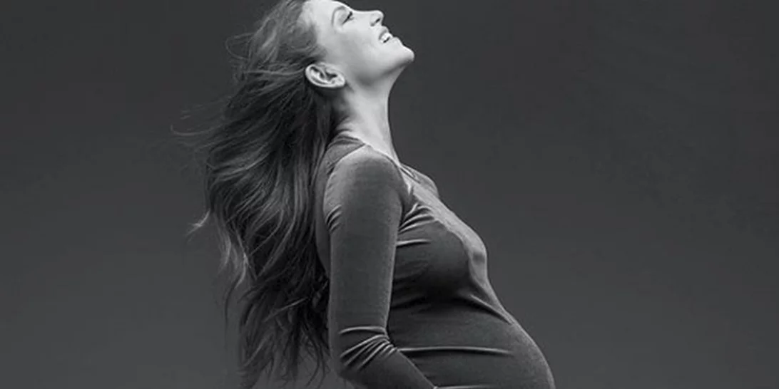 Αθηνά Οικονομάκου | Η τρυφερή φωτογραφία λίγο πριν γεννήσει!