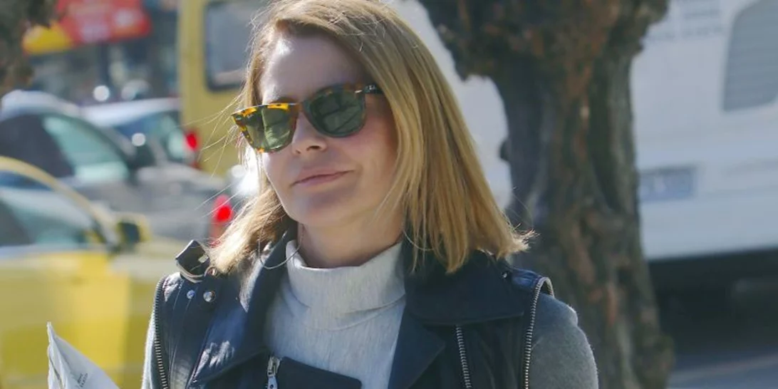 Τζένη Μπαλατσινού | Με casual look στο Σύνταγμα