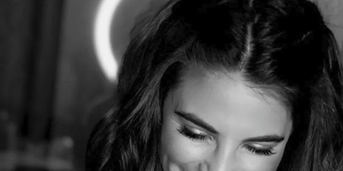 Χριστίνα Μπόμπα | Μαγνήτισε τα βλέμματα σε έξοδο με την αδερφή της