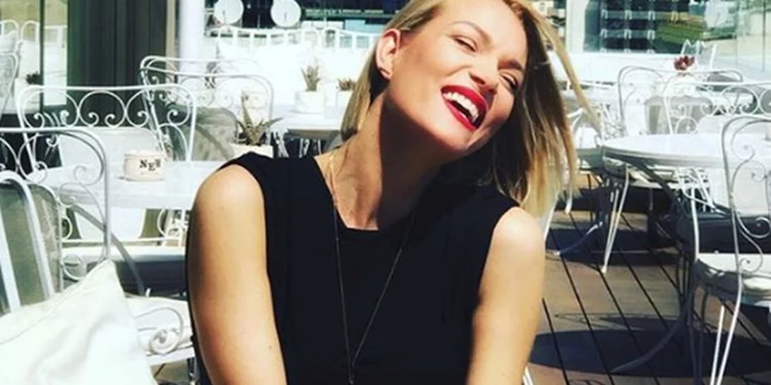 Βίκυ Καγιά | Με sexy κορμάκι δυο μήνες μετά την γέννηση του δεύτερου παιδιού της