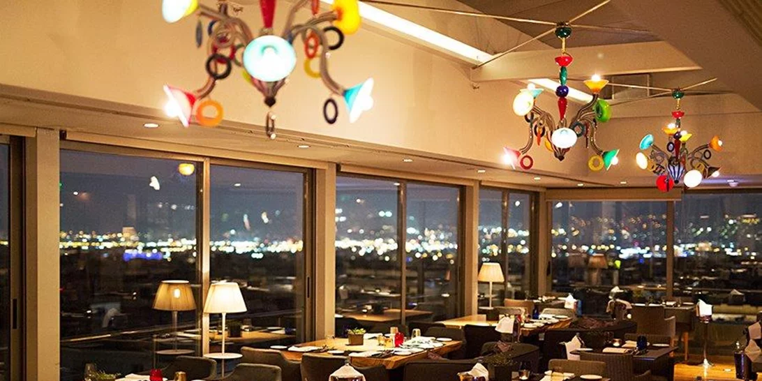 Αυτή την Άνοιξη πάμε στο St' Αstra και απολαμβάνουμε το νέο food & wine menu