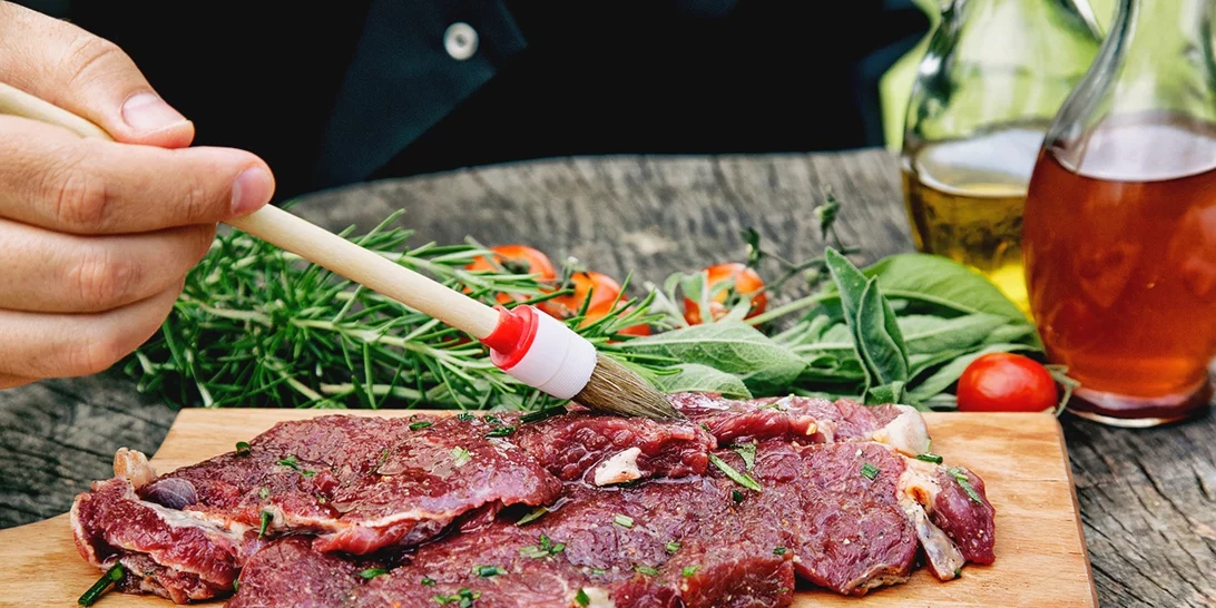 Οι μαρινάδες που θα σε κάνουν master του ψησίματος