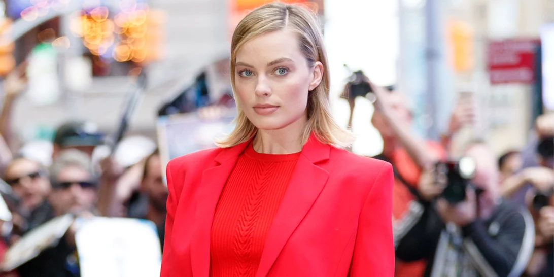 Margot Robbie | Το αξεσουάρ που επιλέξει ξανά και ξανά