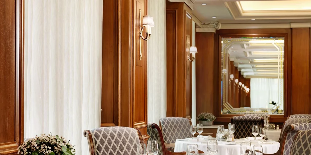 Πάσχα στην Αθήνα | Απόλαυσε την ελληνική παράδοση στο εστιατόριο The Parliament