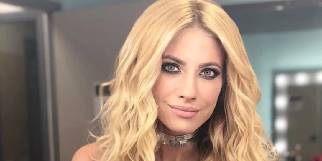 Ευαγγελία Αραβανή | Ποζάρει χωρίς ίχνος μακιγιάζ και είναι πανέμορφη