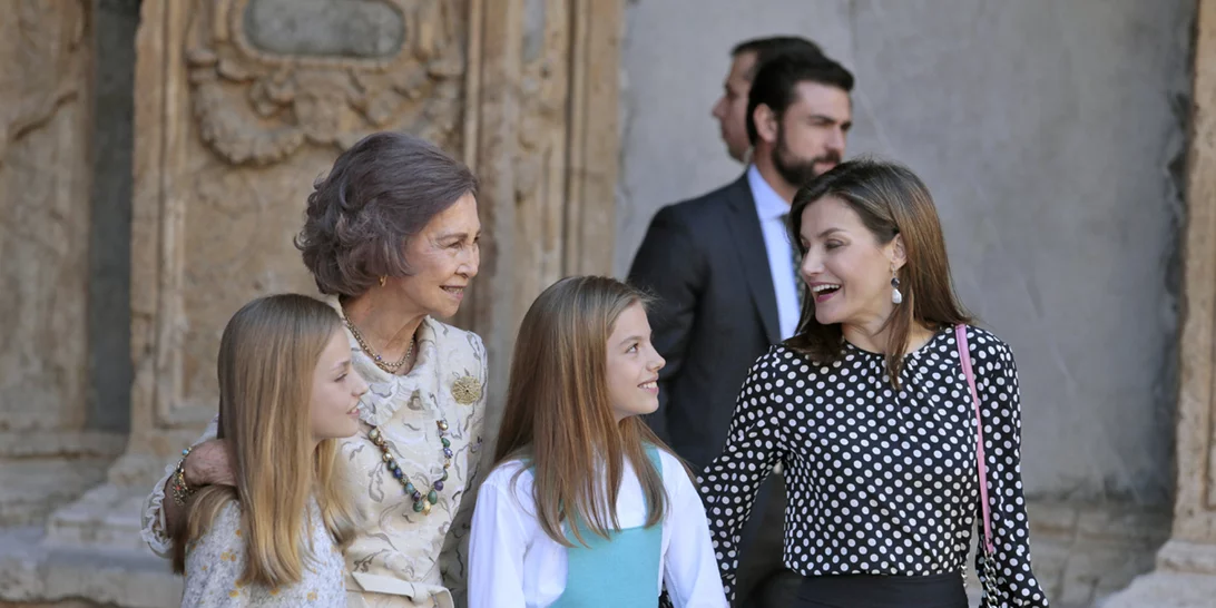 Βασίλισσα Letizia | Το άβολο στιγμιότυπο με την πεθερά της Σοφία
