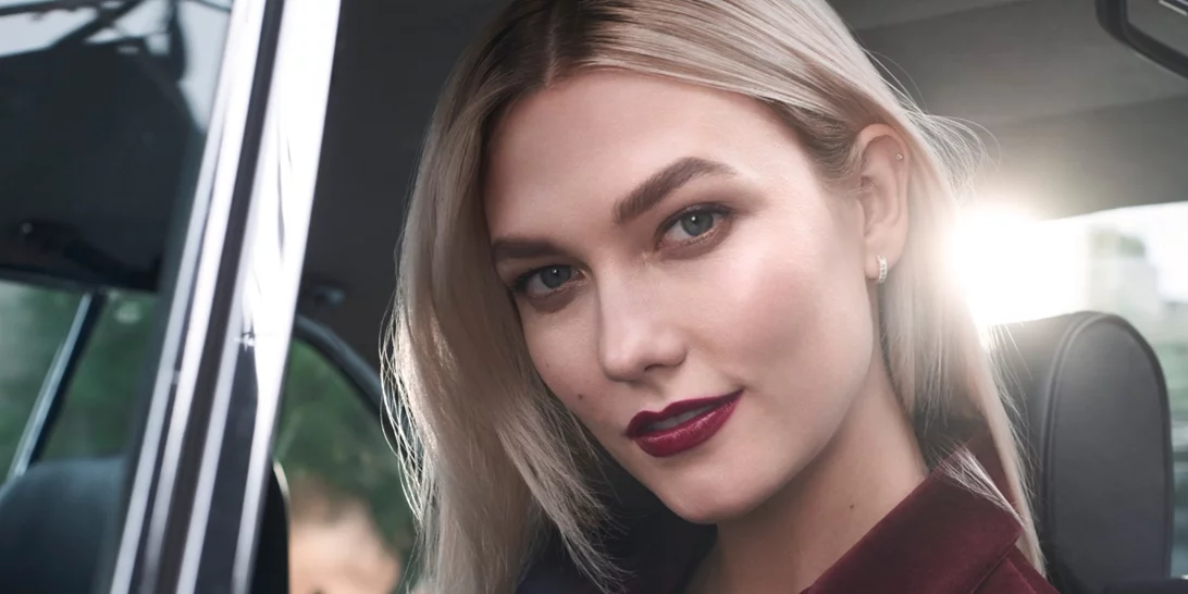 Μήπως η καλύτερη συνεργασία μόλις ξεκίνησε; Δες τα βίντεο της συνεργασίας Estée Lauder και Karlie Kloss και θα καταλάβεις!