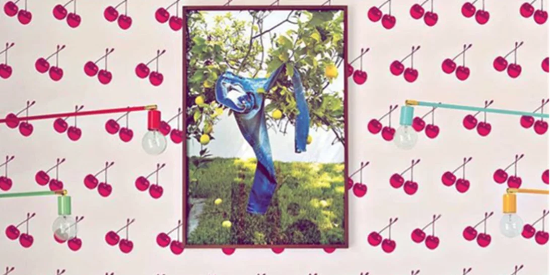 Ξύσε & Μύρισε | Η 90s μανία επιστρέφει ως... ταπετσαρία τοίχου!