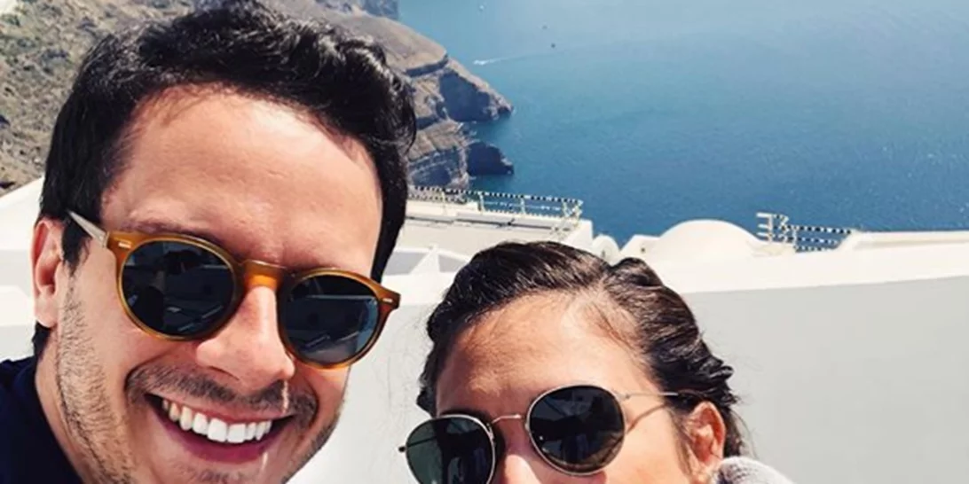 Δημήτρης Μακαλιάς – Αντιγόνη Ψυχράμη | Οικογενειακές διακοπές στη Σαντορίνη