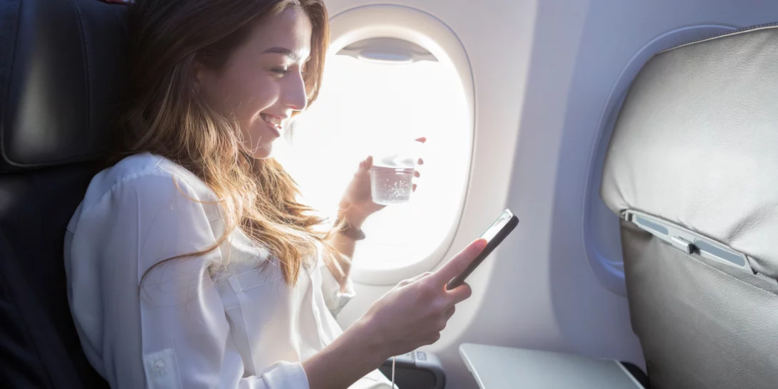 Γιατί νιώθεις πρήξιμο όταν ταξιδεύεις; 4 συμβουλές που θα σε βοηθήσουν