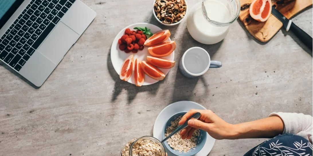 Τι να φάω για πρωινό στις διακοπές; (μήπως το πρωινό σου σε παχαίνει;)