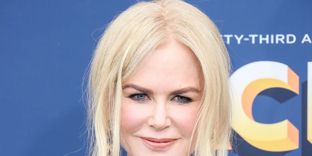 Nicole Kidman | Με αποκαλυπτική χρυσή τουαλέτα!