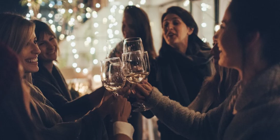 Πώς το αλκοόλ βοηθά τον άνθρωπο να ζήσει ακόμα περισσότερο