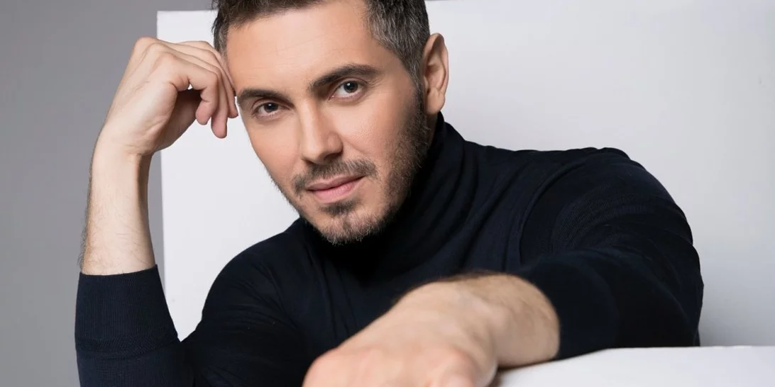 Ο Μιχάλης Χατζηγιάννης για τη μάχη της Ελεάννας Βραχάλη με τη Σκλήρυνση κατά Πλάκας